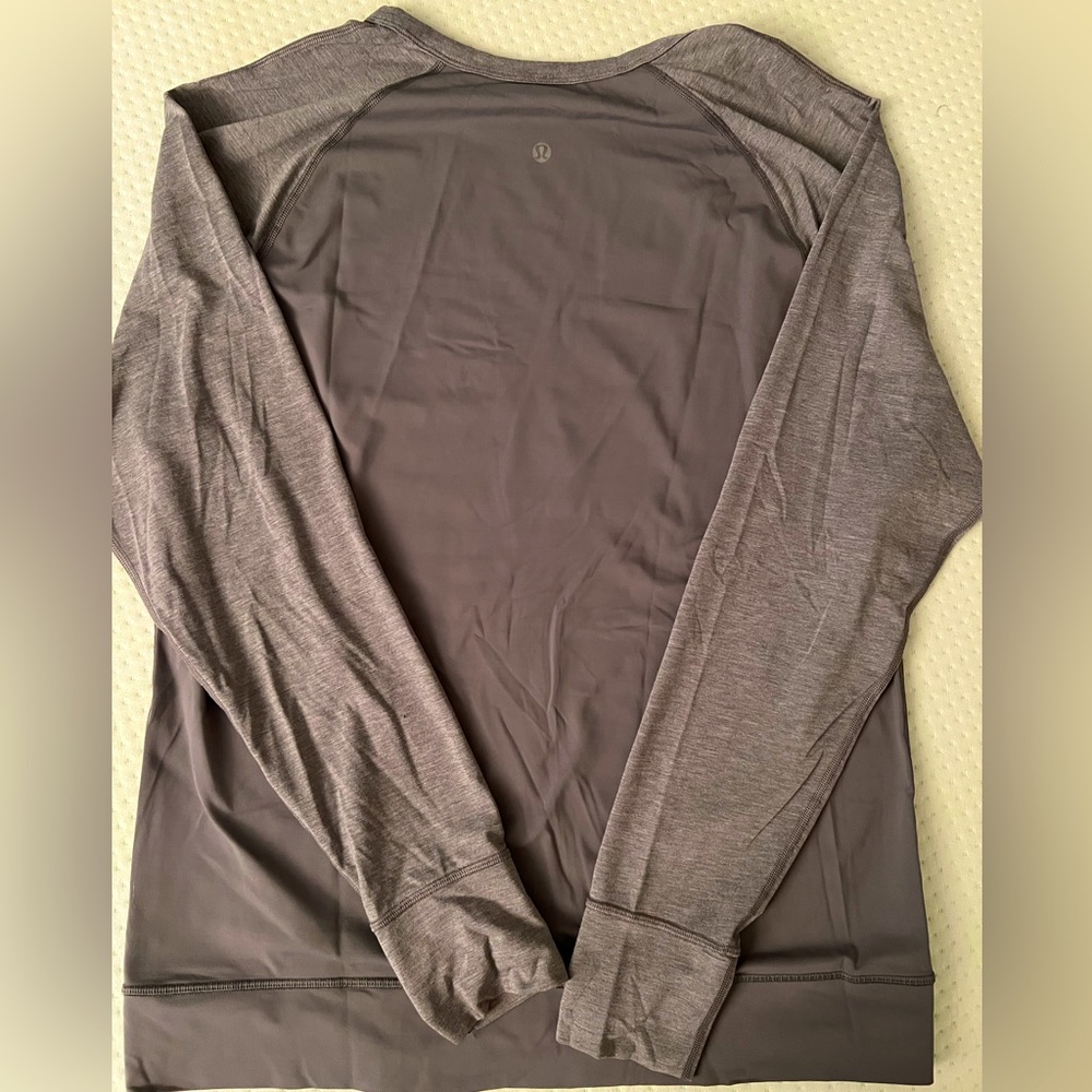 Men’s Lululemon Medium Longsleeve